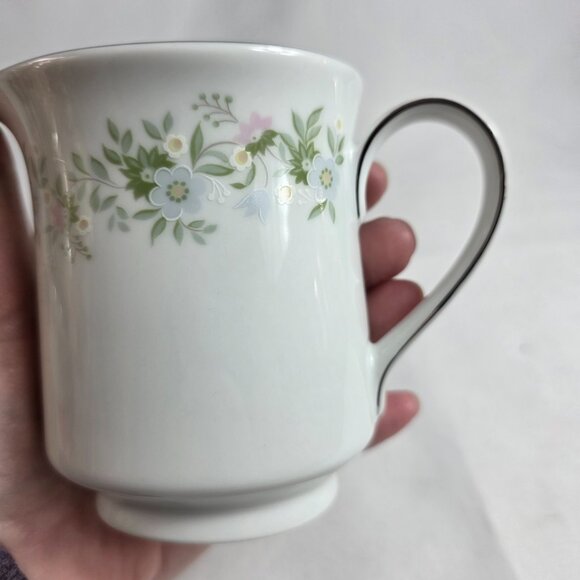 Johann Haviland Forever Spring Creamer White Floral Rim & Center - Picture 11 of 16